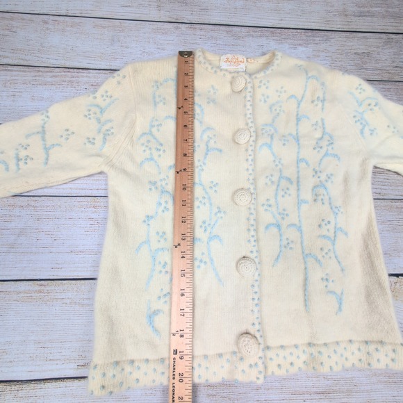 Vintage 60s Fuji Land Cream Blue Angora wool Floral coquette Cardigan Sweater M - Picture 4 of 6